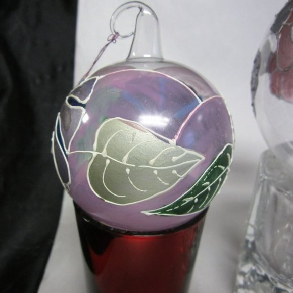 HAND PAINTED CLEAR BLOW GLASS ORNAMENTS W/FLORAL MOTIF EACH UNIQUE, SET OF 4 - Picture 6 of 12